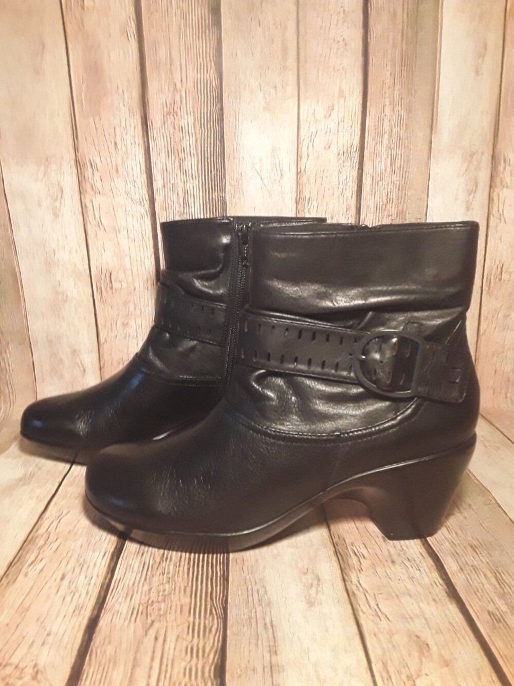Umberto Raffini Women's Black Leather Ankle Boots Size 37 - Picture 3 of 8
